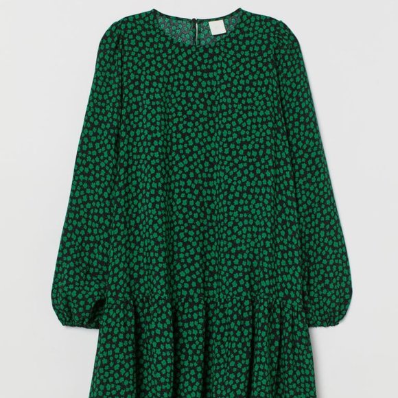 *NWT* Crêped Dress - Picture 2 of 4
